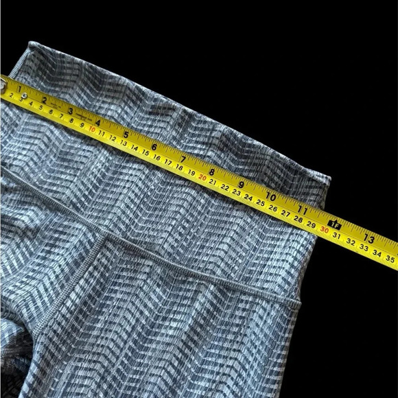 Lululemon Wunder Under Leggings Women Size 4 - Picture 5 of 5